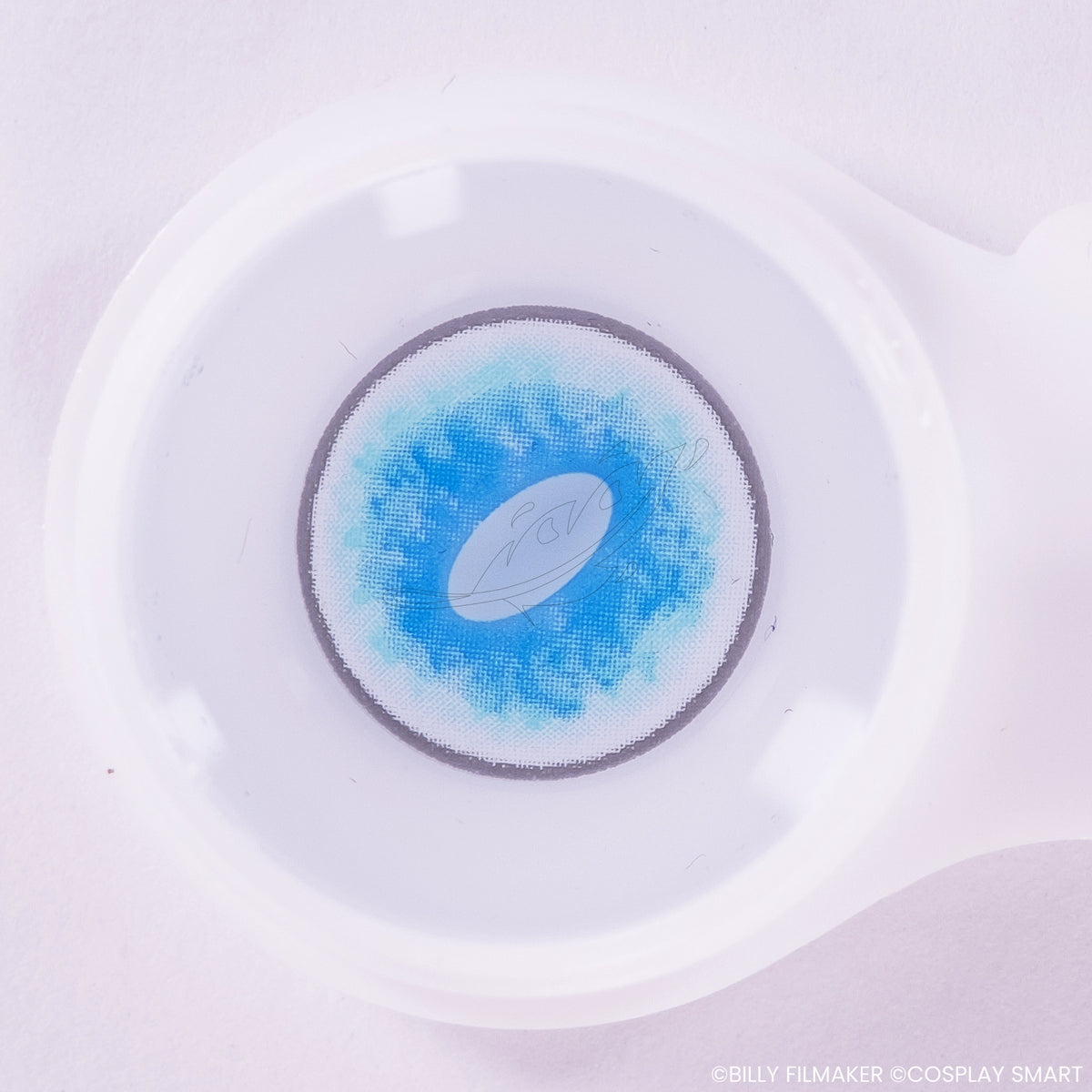 Lentilles Bleu glacé oeil de chat